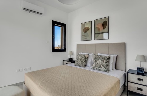 Agios Athanasios Apartment | Sanders Elgio - Delightful 2-bdr Apt With Balcony