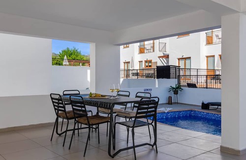 Tremithousa Villa | Sanders White Mountains - Vibrant Villa With Pool