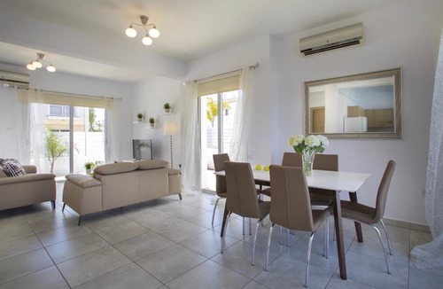 Pernera Villa | Villa Marina in Pernera