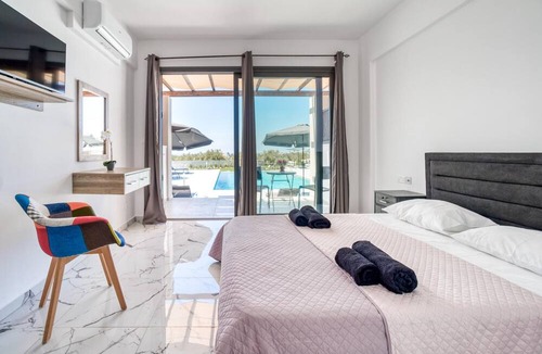 Peyia Town Apartment | Antesia Coral Bay Resort by Ezoria | Double room No6