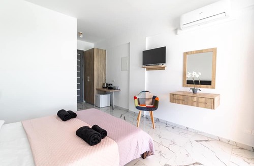 Peyia Town Apartment | Antesia Coral Bay Resort by Ezoria | Double room No6