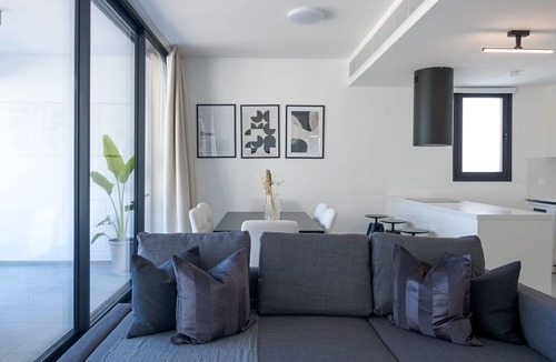 Aglantzia Apartment | Phaedrus Living: White Hills Suites Panoramic View