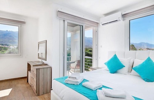 Zeytinlik Apartment | Nature View Flat w Pool 4 min to Beach in Kyrenia