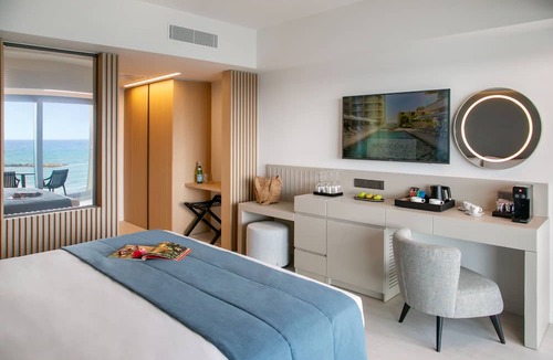Oroklini Hotel | Mercure Larnaca Beach Resort
