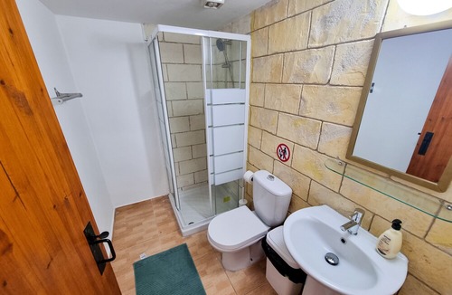 Agios Theodoros Apartment | Mountains Retreat Rooms & Suites Apt.3