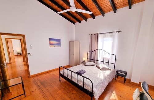 Agios Theodoros Apartment | Mountains Retreat Rooms & Suites