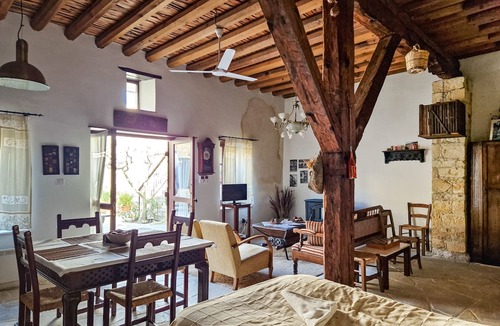 Vasa Koilaniou Apartment | Sanders Village - Pleasant Studio w - Garden View