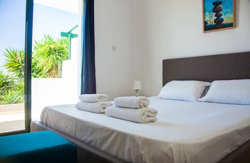Kissonerga Hotel | Julipapas Gardens