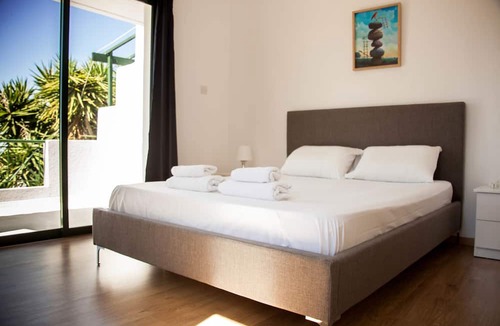 Kissonerga Hotel | Julipapas Gardens