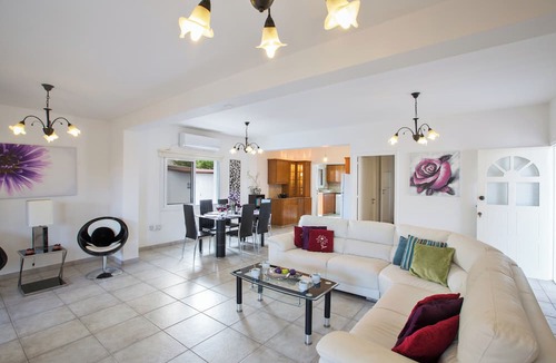 Protaras Villa | Protaras Holiday Villa Ds54, 3 Bedroom Villa in the Center