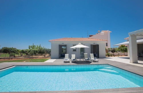 Cape Greko House | Holiday House in Ayia Napa with Large Patio
