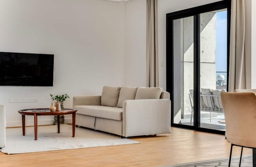 Limassol Apartment | Sanders Crystal 1 - Large 4-bdr Penthouse With Shared Pool