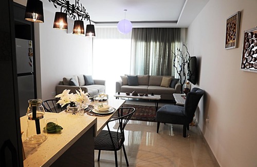 Yenisehir Apartment | Flat w Balcony in Lefkosa, 5 min to Kyrenia Gate