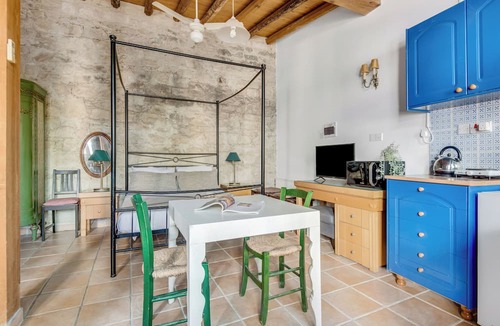 Arsos Apartment | Cornaro House - Charming Studio Apartment