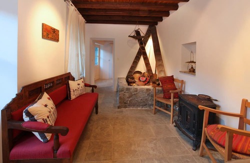 Kalopanayiotis Villa | Kalopanayiotis 1-bedroom Cottage