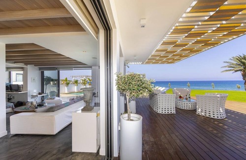 Pernera Villa | Beachfront Dream Villa
