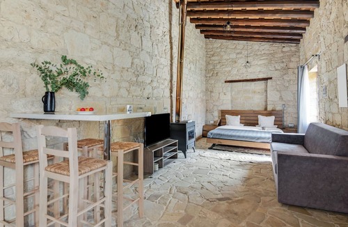 Vasa Koilaniou Apartment | Sanders Andre Marie - Nice Studio w Shared Garden