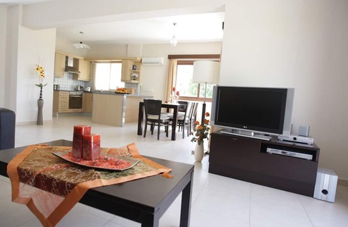 Pissouri Villa | A Three-bedroom Villa With a Private Pool and Landscaped Garden Wi-fi