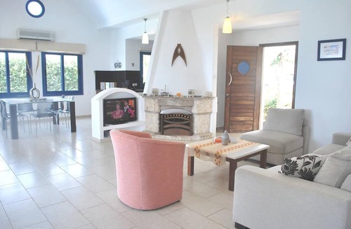 Kissonerga Villa | Sea Front Villa, Heated Private Pool, Amazing Location Paphos 323