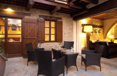 Arsos Apartment | Sanders Arsorama Cozy 1 Bdr Apt With Shared Patio