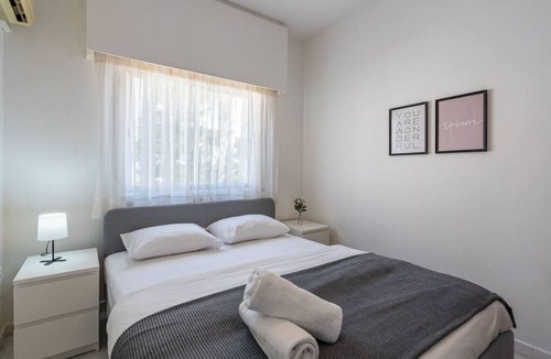Skala Apartment | Groovy 1-Bedroom Apartment in Larnaca