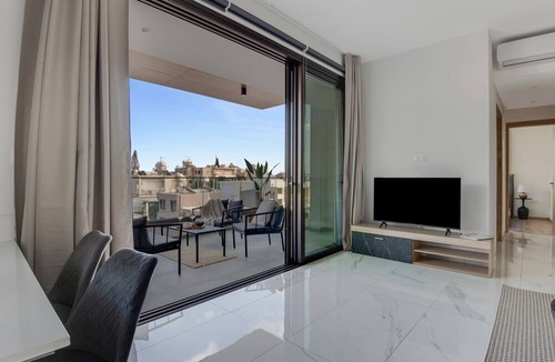 Limassol Apartment | Sanders Palama - Lovely 2-bdr Apt With Balcony
