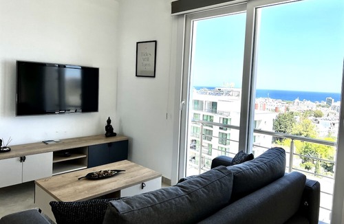 Kyrenia Apartment | Dreamy and Central Flat w Sea-View Balcony