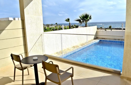 Paphos Hotel | Amphora Hotel & Suites