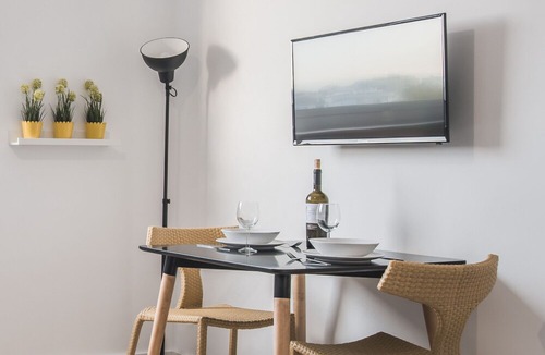 Historical Center Apartment | Kitonas 401-Apartment-Apartment-Ensuite with Shower