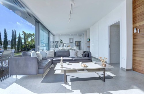 Kapparis House | Protaras Holiday Villa with private pool, hot tub