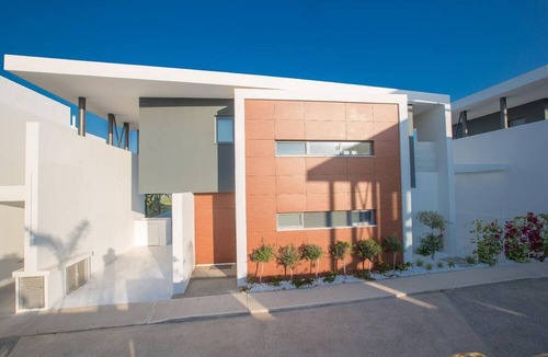 Kapparis House | New, Modern 3 Bedroom villa with private pool