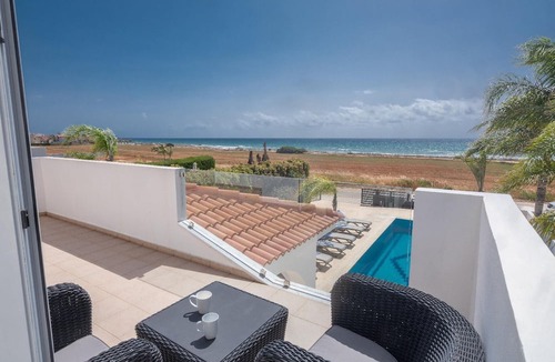 Ayia Thekla House | holiday home "Sunrise 11 sea front"