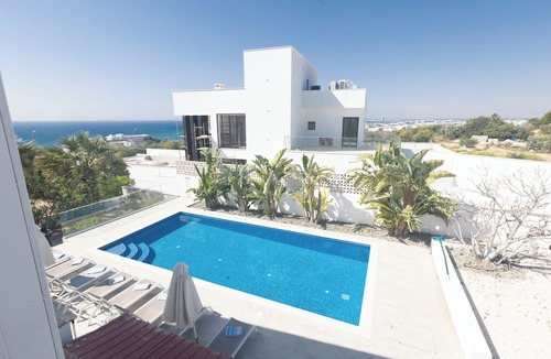 Ayia Napa Villa | Villa Rosie, Modern 4bdr Ayia Napa Villa With Pool