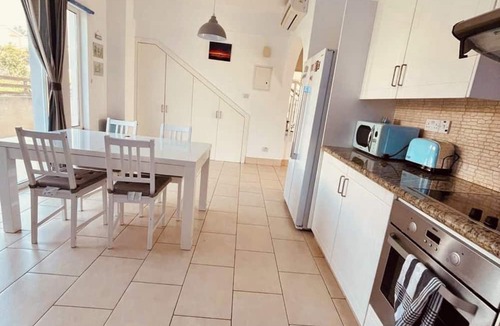 Tremithousa Villa | A beautiful 5 bedroom villa with stunning views over Paphos