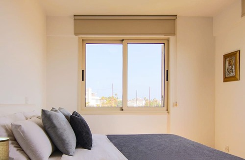 Pervolia Apartment | Phaedrus Living Seaside Luxury Flat Pervolia