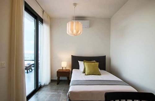 Agios Athanasios Apartment | Phaedrus Living: Sea View Anna Residence 301