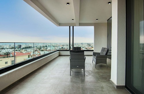 Agios Athanasios Apartment | Phaedrus Living: Sea View Anna Residence 301
