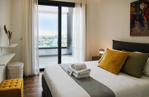 Agios Athanasios Apartment | Phaedrus Living: Sea View Anna Residence 301