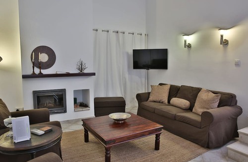 Moniatis Villa | Nestor Hillside House by TrulyCyprus