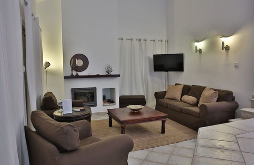 Moniatis Villa | Nestor Hillside House by TrulyCyprus