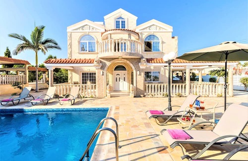Ayia Napa Villa | Exclusive three floor villa with five bedrooms on the seafront