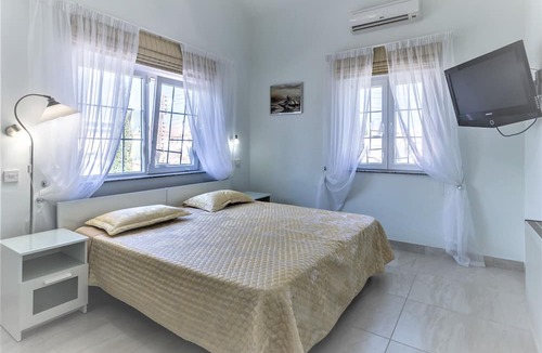 Ayia Napa Villa | Exclusive three floor villa with five bedrooms on the seafront
