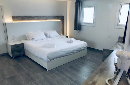 Larnaca City Centre Hotel | White 11