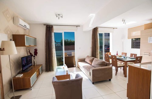 Pernera Villa | Luxury 2 Bedroom Villa With Private Pool, Paralimni Villa 1240