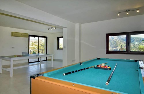 Argaka Villa | Amazing Luxury Villa, Enormous Heated Pool Jacuzzi, Gym, Games Room In Paphos,