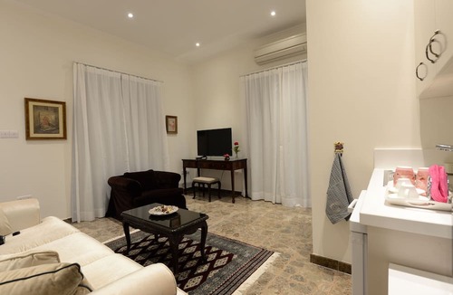 Limassol Hotel | Avgi's Home