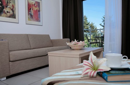 Paphos Hotel | Anemi Hotel & Suites