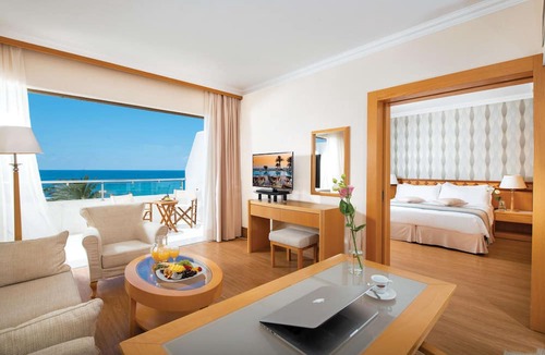 Geroskipou Hotel | Constantinou Bros Pioneer Beach Hotel