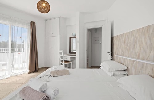 Ayia Thekla Hotel | Thalassines Beach Villas