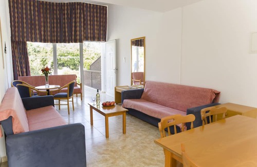 Latchi House | Eliofos Elegant Maisonettes